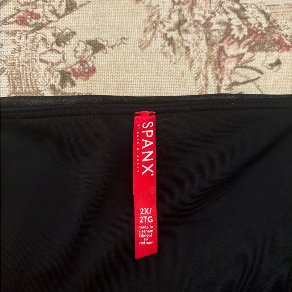 SPANX faux leather legging